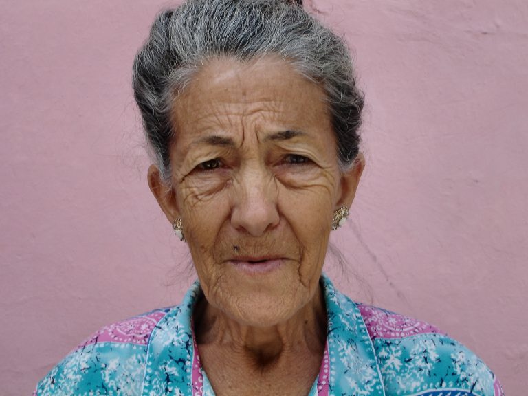 Dois-je offrir une assurance senior pour mes parents ?