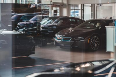 Concessionnaire automobile